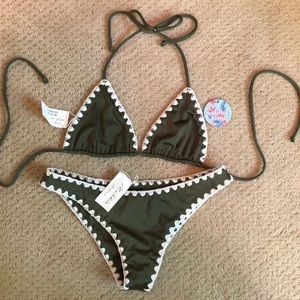 Mahkia Bikini